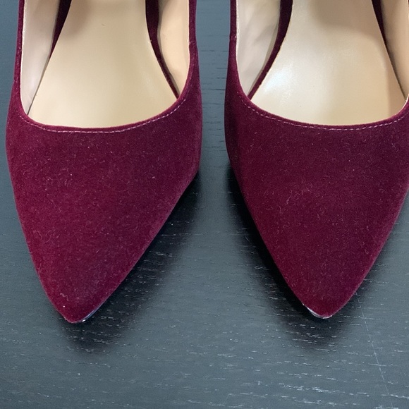 EXPRESSION red velvet sling back silhouettes - Picture 5 of 12